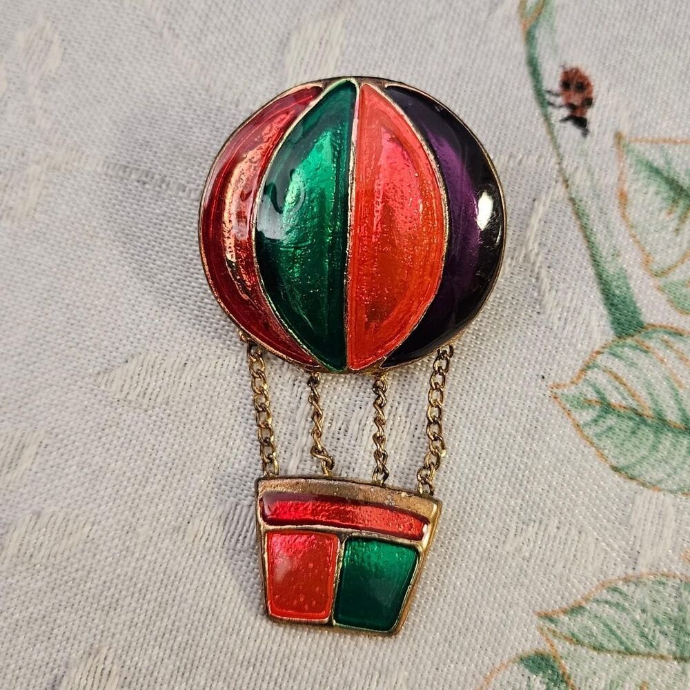 vintage twee kitsch hot air balloon enamel brooch